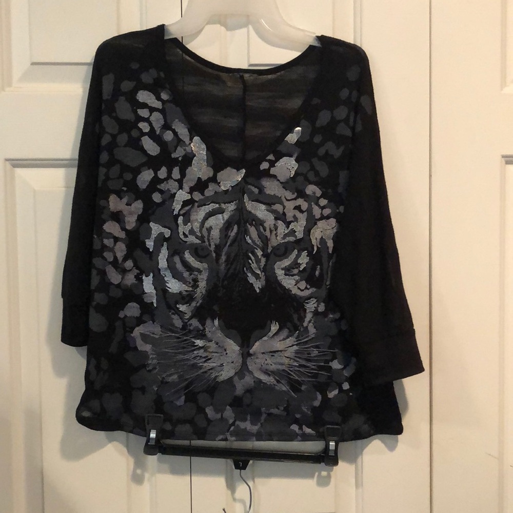 Black & Silver Leopard Print 3/4 sleeve top